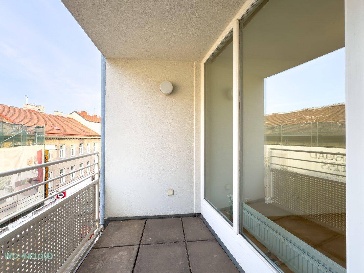 LOGGIA