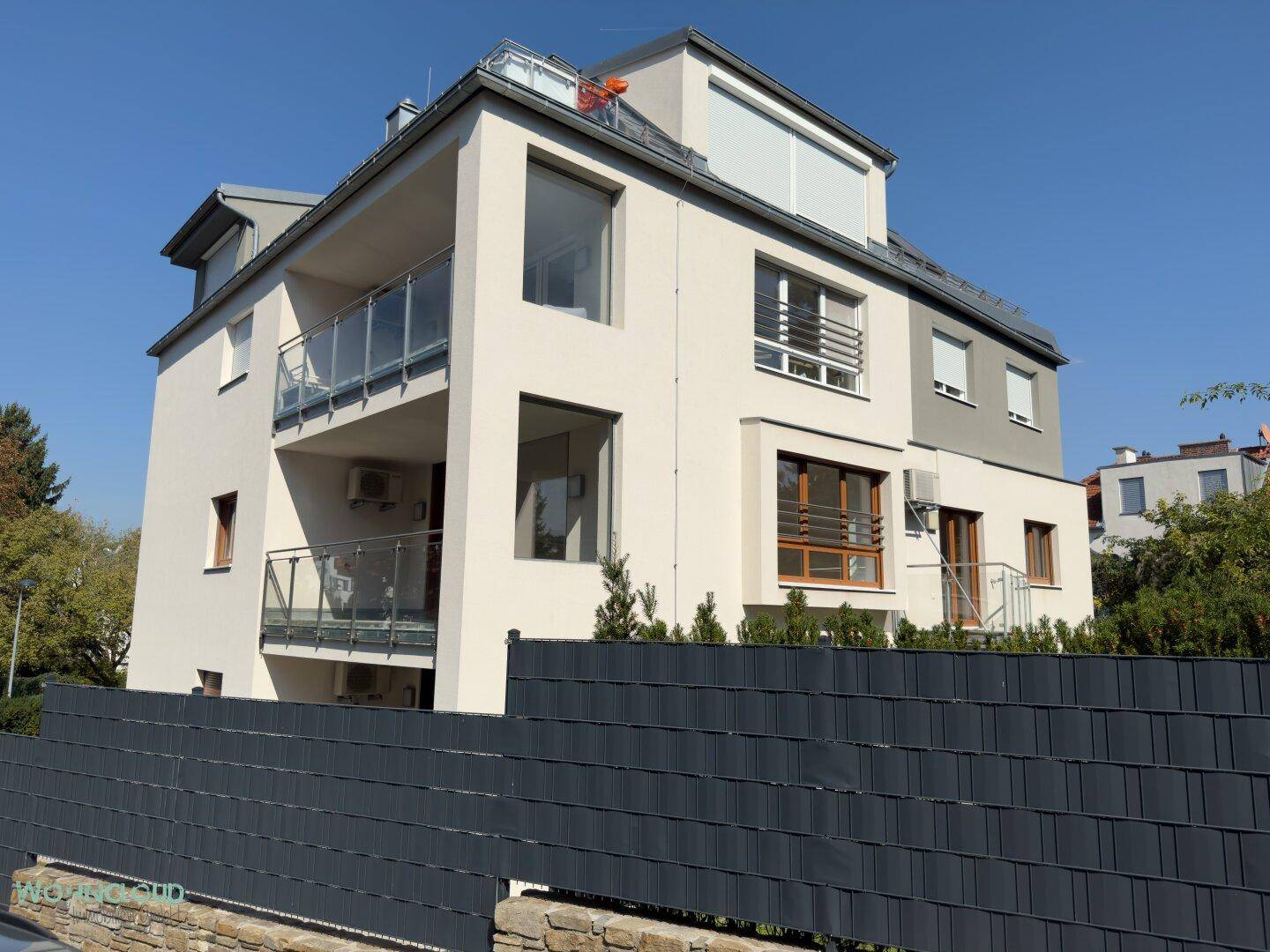 HAUS