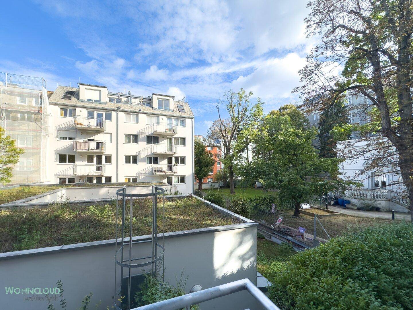 AUSBLICK VOM BALKON