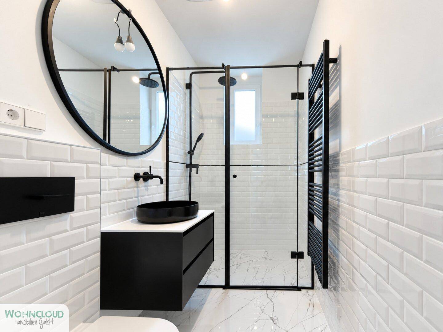 Modernes Badezimmer mit schwarzen Armaturen, weißem Fliesenspiegel und begehbarer Dusche.