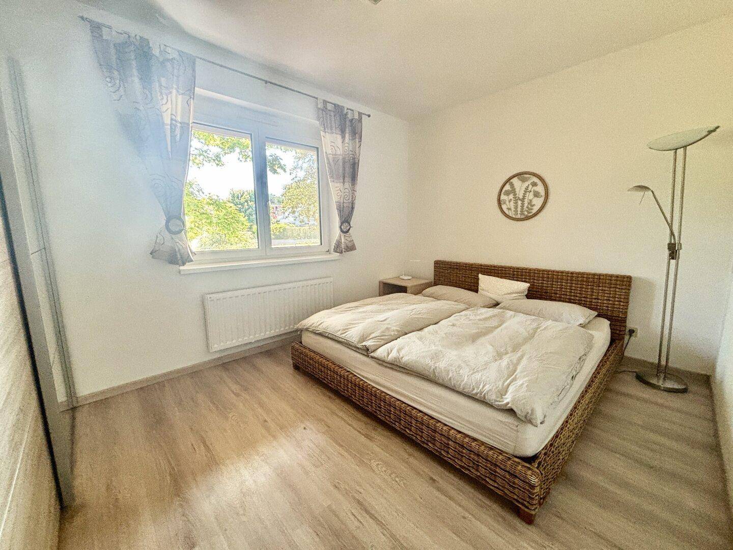 Eigentumswohnung in zentraler Ruhelage mit Loggia und Tiefgaragenplatz in Neusiedl am See – pohled 6