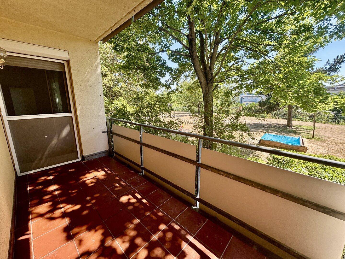 Eigentumswohnung in zentraler Ruhelage mit Loggia und Tiefgaragenplatz in Neusiedl am See – pohled 4