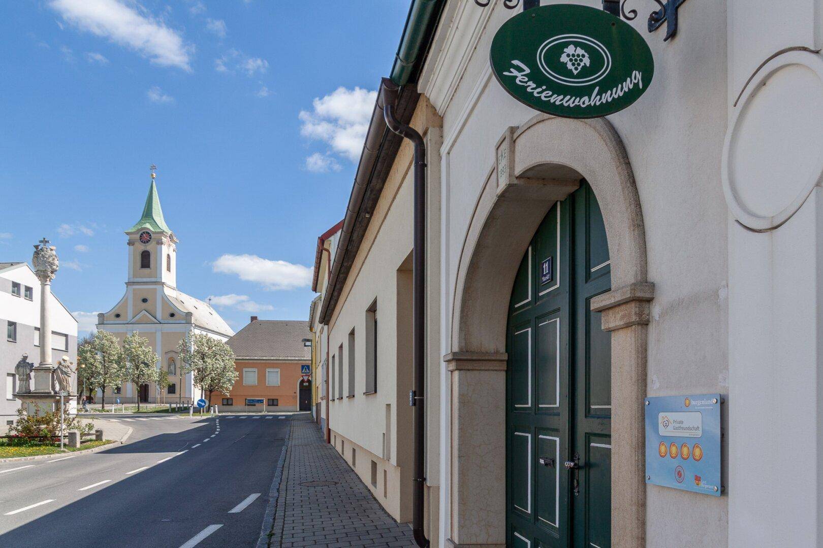 Traditioneller burgenländischer Streckhof mit Stadl in Weiden am See – pohled 3