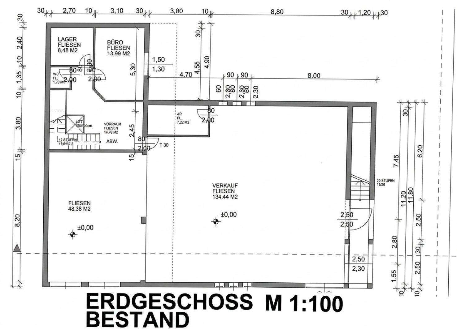 Grundriss des Erdgeschosses mit Verkaufsfläche, Büro, Lager und Sanitäranlagen.
