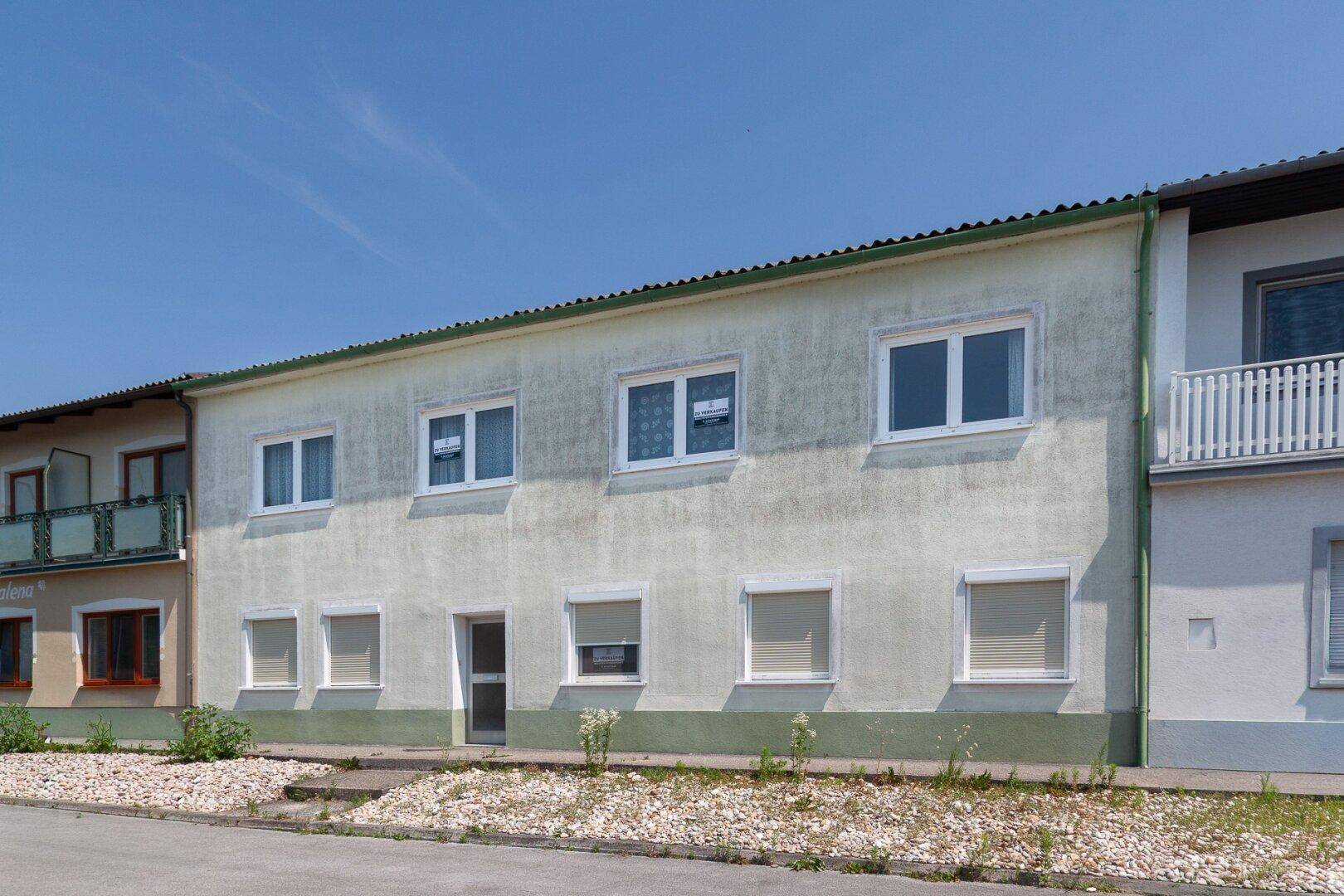 Ehemaliges Gästehaus mit Stadl und Stallungen in Podersdorf am See - Ansicht 2