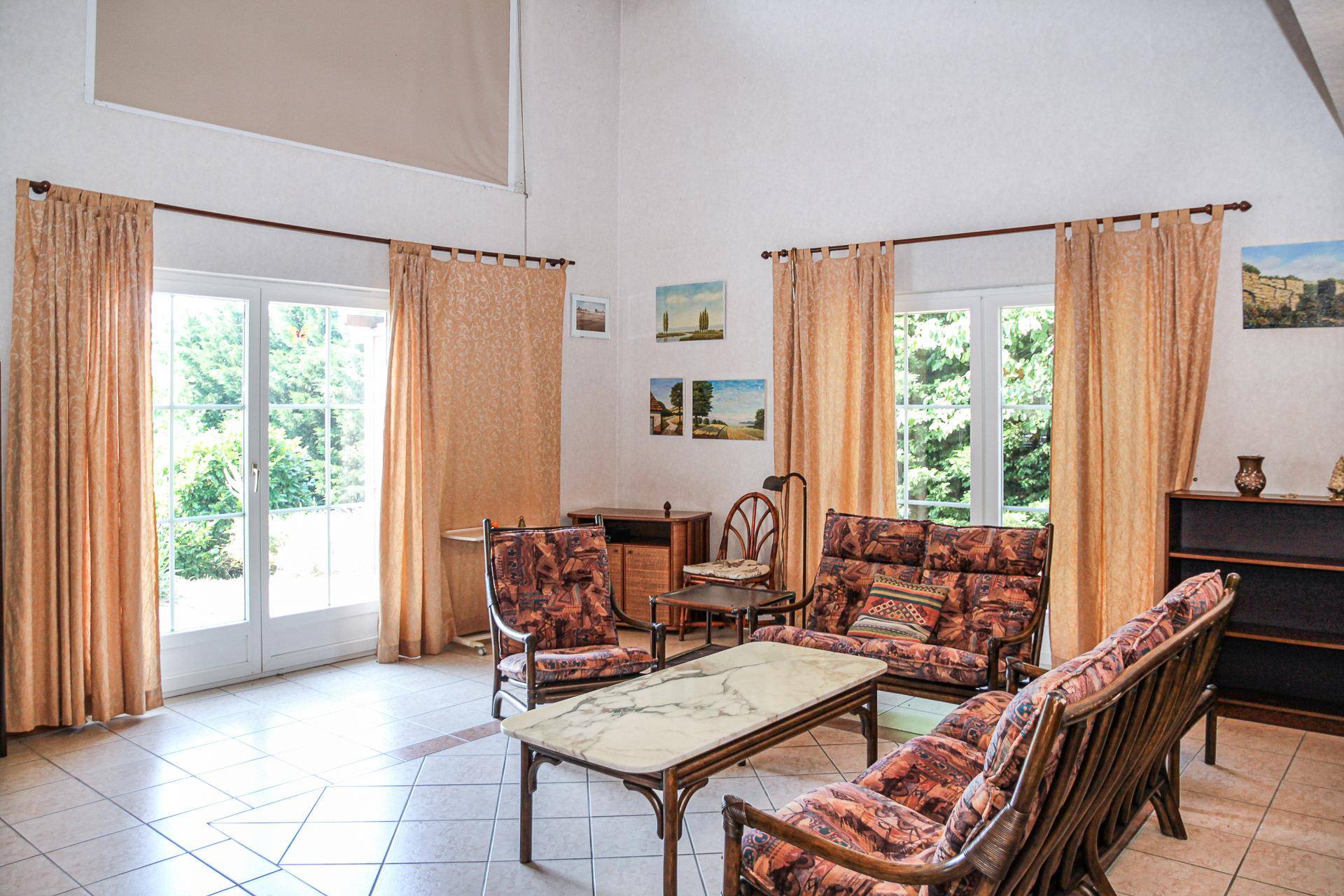 Wohnzimmer nach oben offen