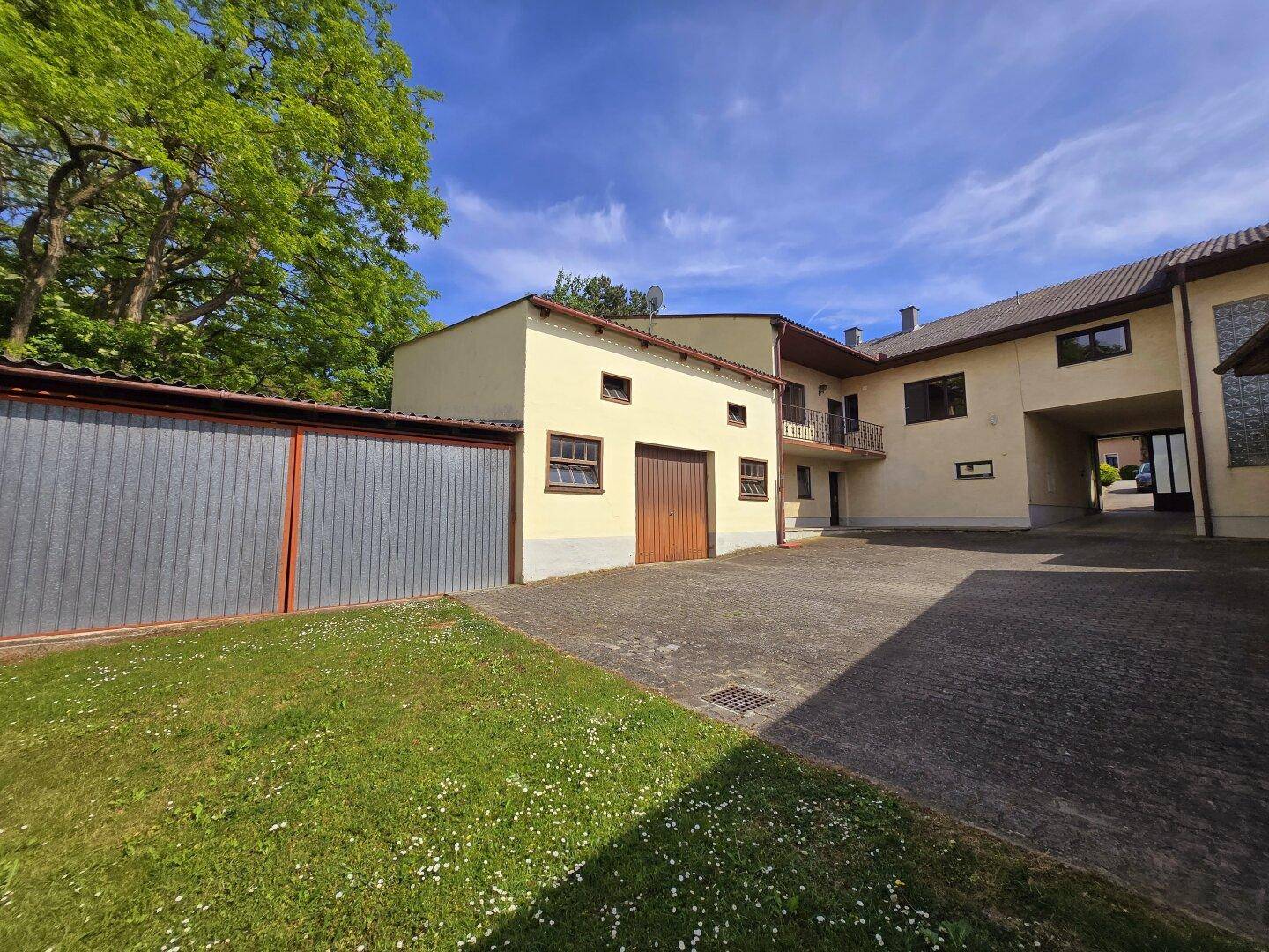 4.361m² Bauland in toller Lage für Ihre Ideen! -- Liegenschaft mit zwei separaten Wohneinheiten, Nebengebäude, Innenhof - Ansicht 5
