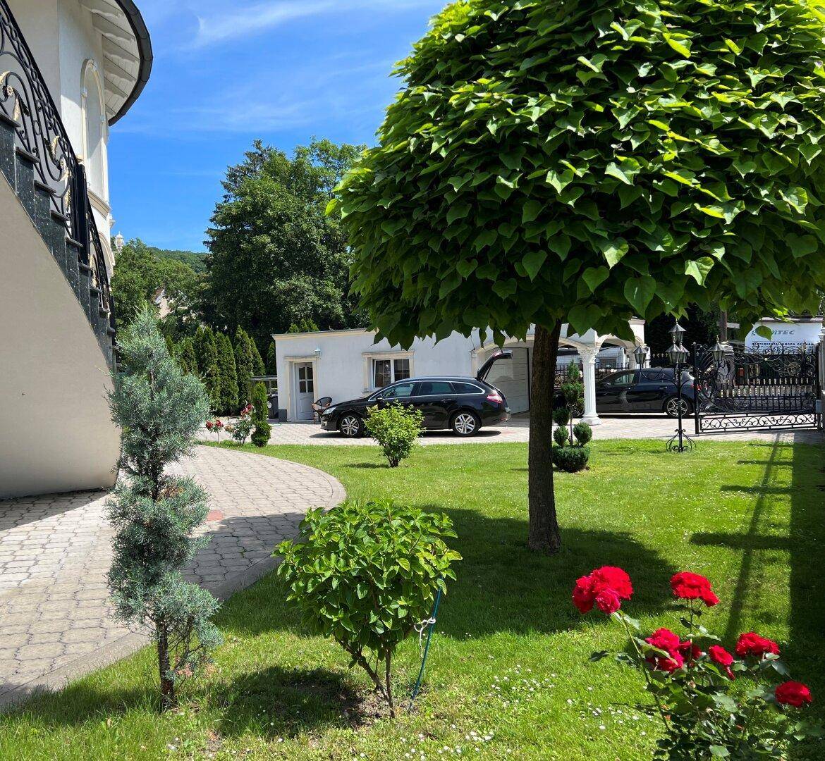 LUXUS MIT WOHLFÜHLFAKTOR - EXKLUSIVE VILLA MIT TRAUMHAFTEN BLICK! - Mehr