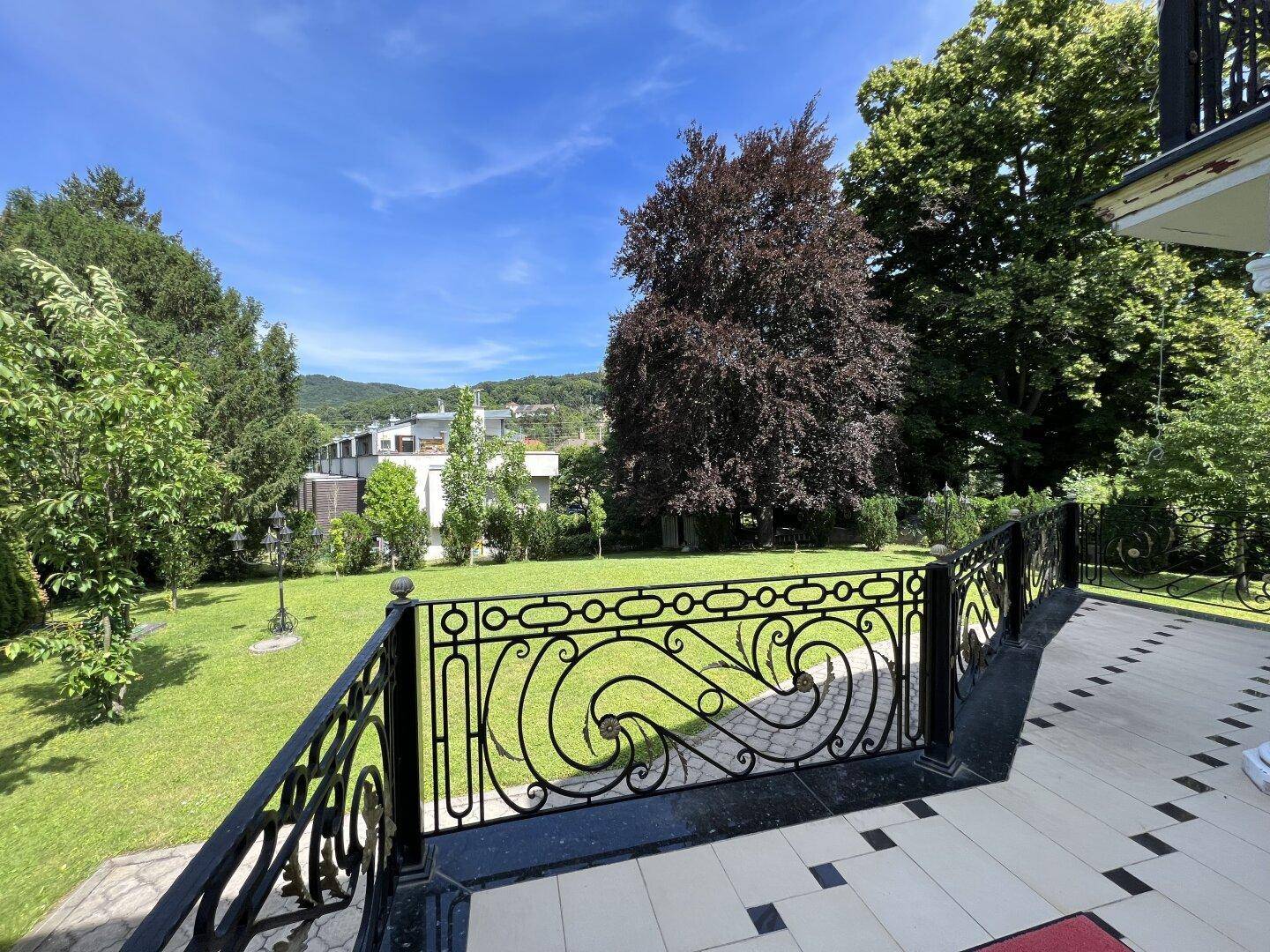 LUXUS MIT WOHLFÜHLFAKTOR - EXKLUSIVE VILLA MIT TRAUMHAFTEN BLICK! - Ansicht 3