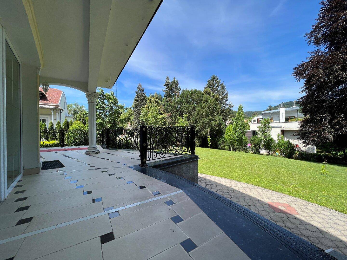 LUXUS MIT WOHLFÜHLFAKTOR - EXKLUSIVE VILLA MIT TRAUMHAFTEN BLICK! - Ansicht 5