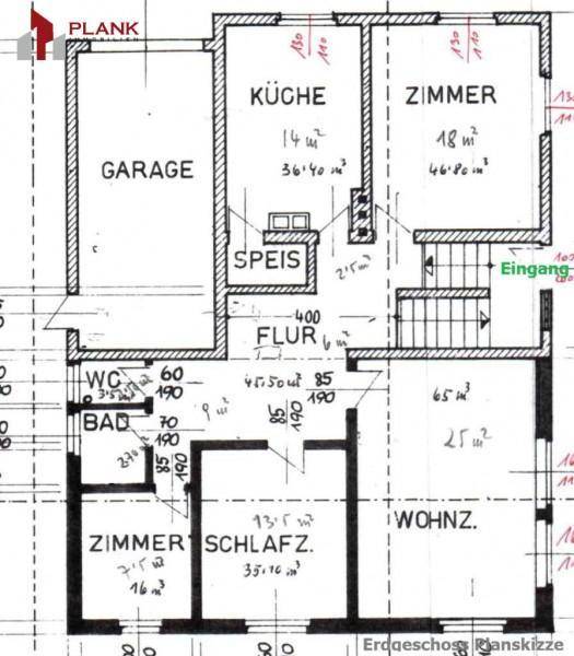 Grundriss des Erdgeschosses mit Küche, Wohnzimmer, Schlafzimmer, Bad und Garage.