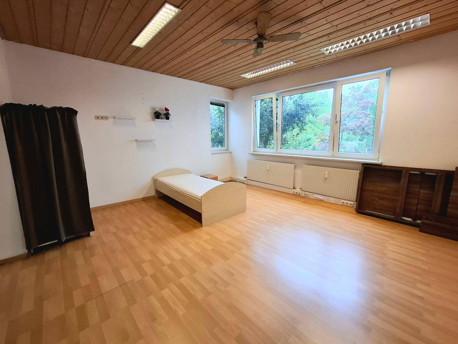 Wohn_Schlaf_Esszimmer (2)