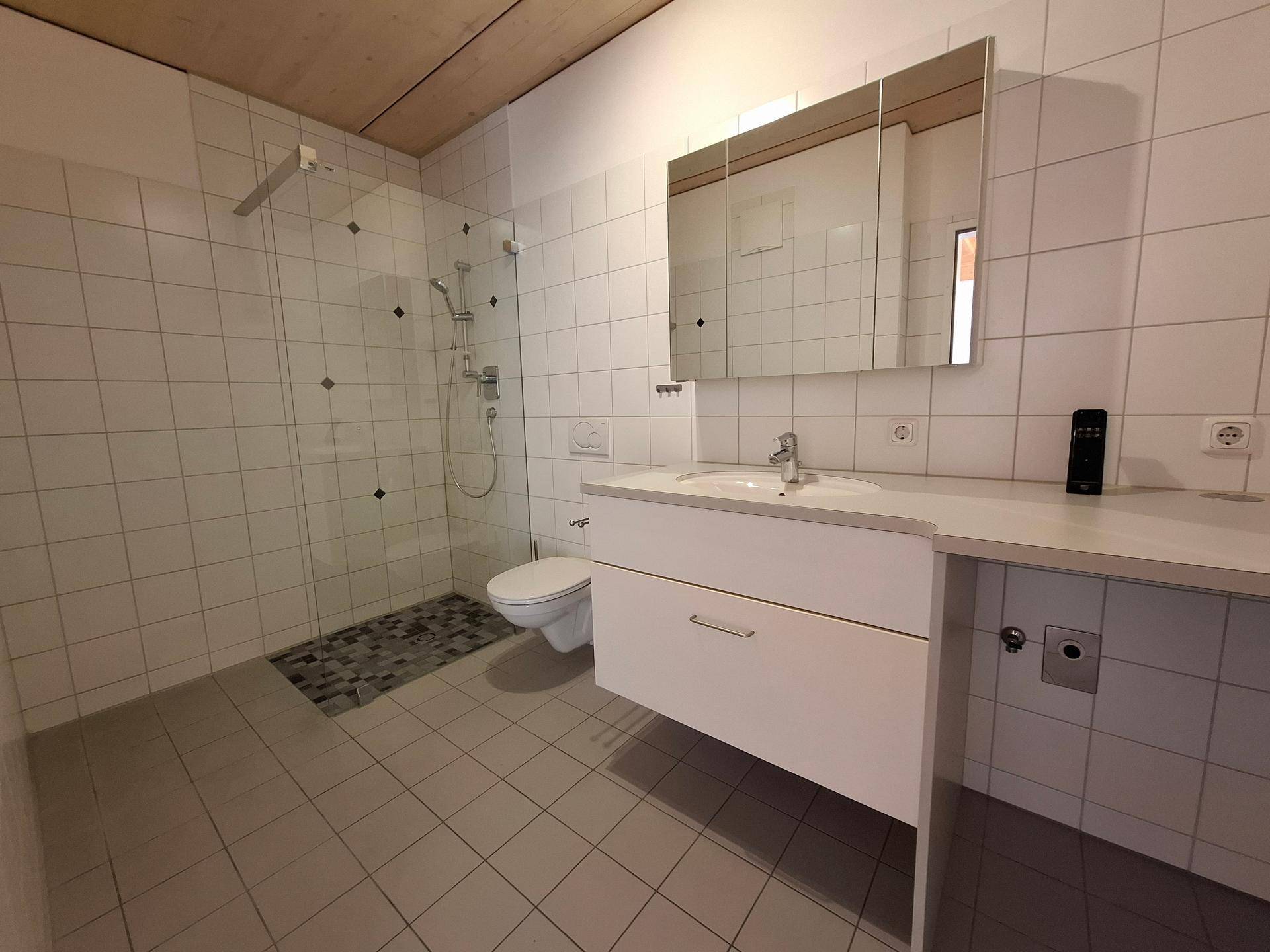 Badezimmer (2)