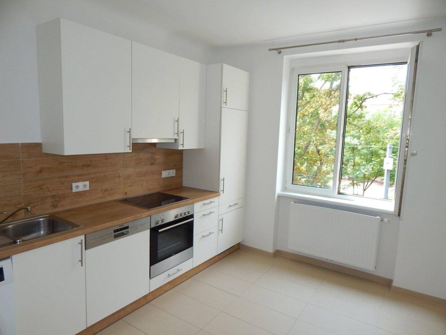 Helle und ruhige sanierte Wohnung mit Parkblick - Ansicht 3
