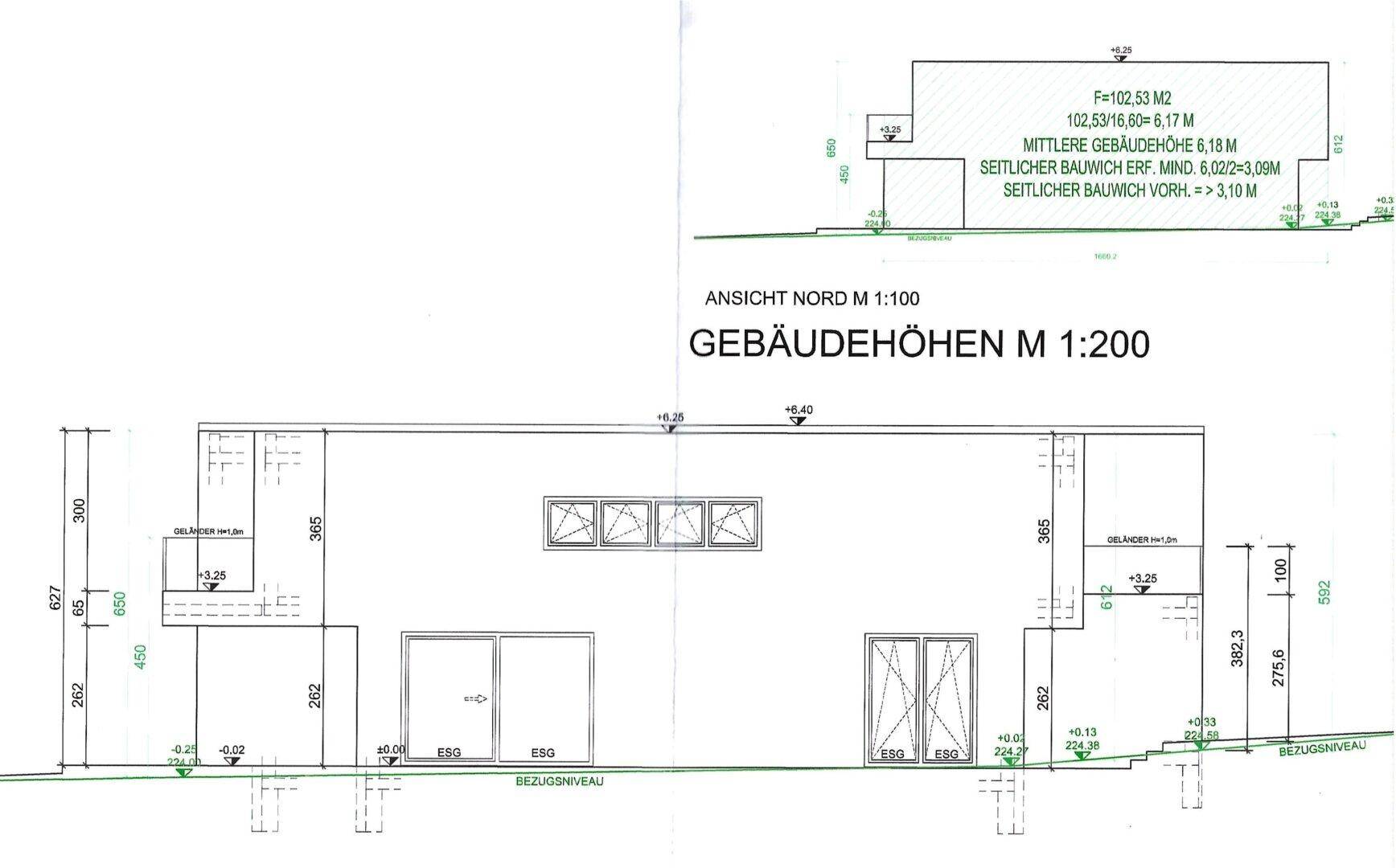 Nordansicht des Gebäudes mit Fenster- und Türöffnungen sowie Höhenangaben.