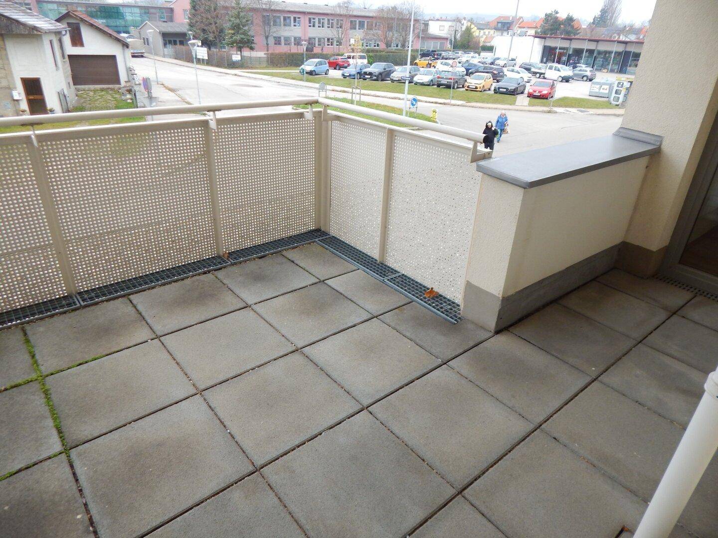 "PROVISIONSFREI" Helle und ruhige Terrassenwohnung mit Tiefgaragenplatz – pohled 3