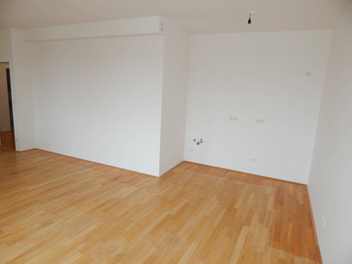 "PROVISIONSFREI" Helle und ruhige Terrassenwohnung mit Tiefgaragenplatz – další
