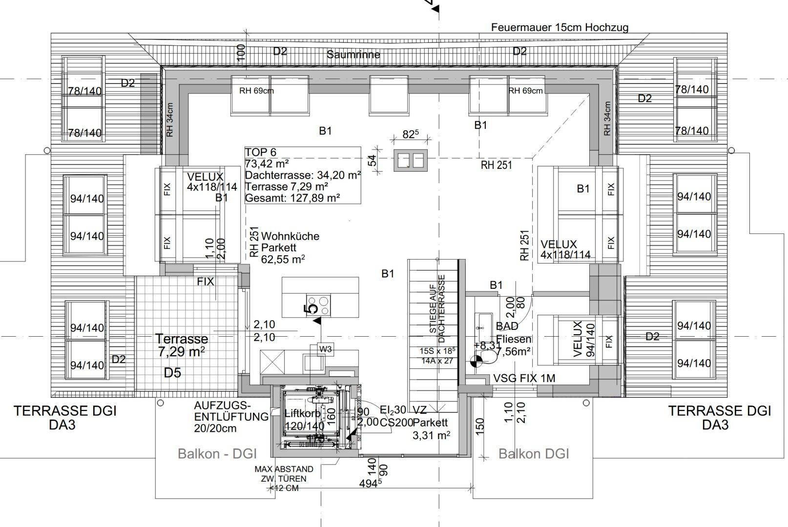 Grundriss von TOP 6 2DG mit großem Wohnküchenbereich, Bad und zwei Terrassen.