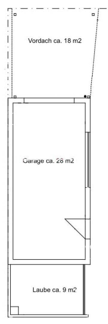 Grundriss zeigt eine Garage mit Vordach und einer Laube im Außenbereich.
