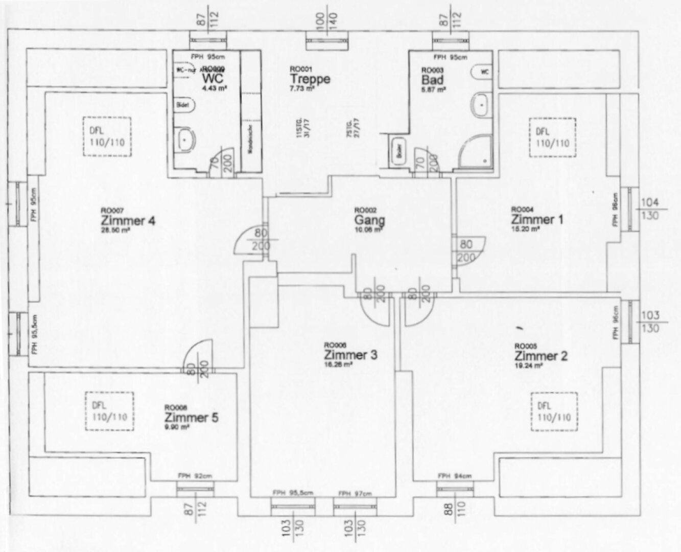 Grundriss des Obergeschosses mit fünf Zimmern, Bad und separatem WC.
