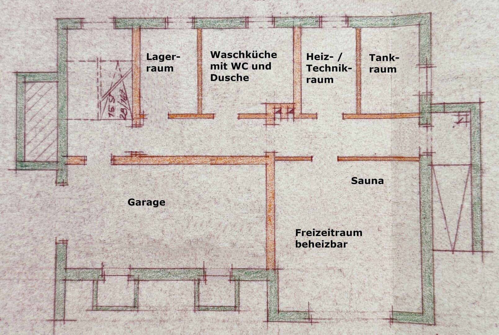 Grundriss des Kellergeschosses mit Garage, Sauna und Freizeitraum.