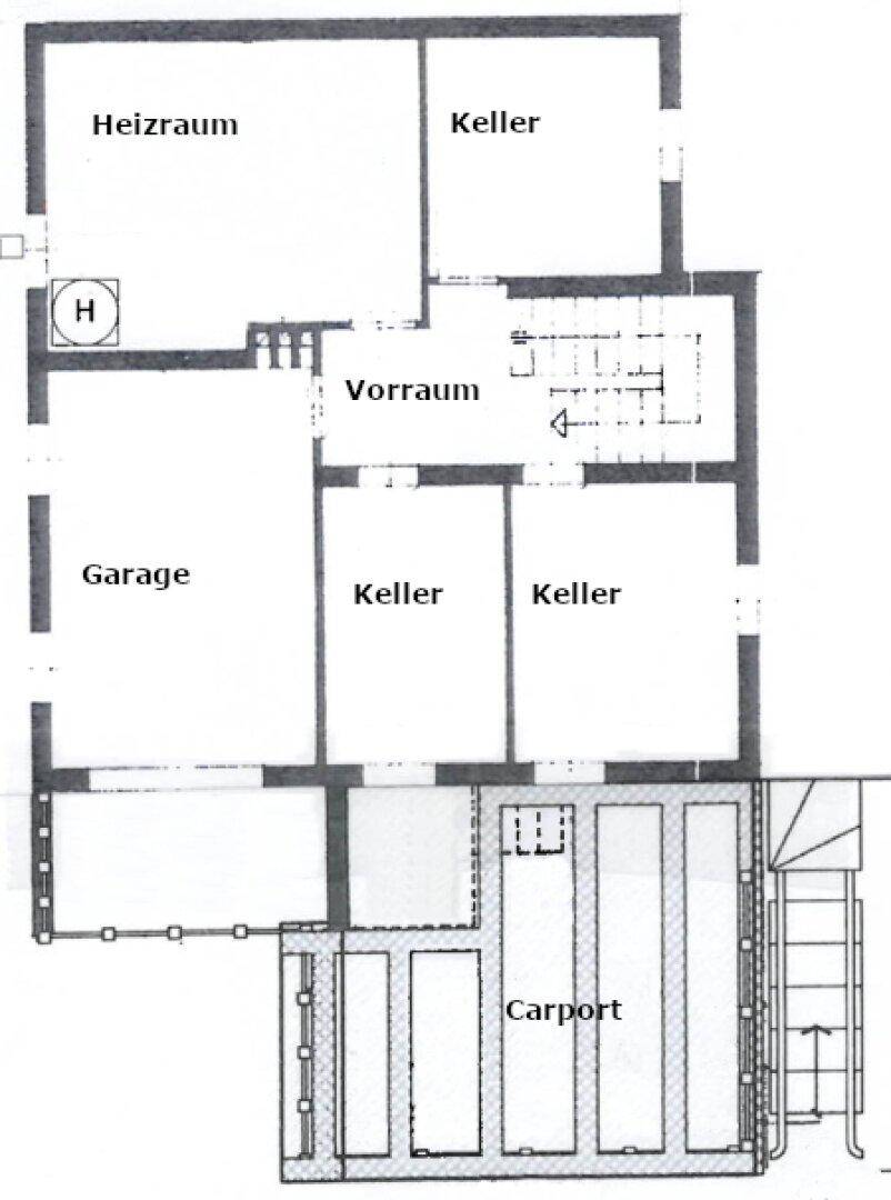 Grundriss des Untergeschosses mit Heizraum, Kellerräumen, Garage und Carport.