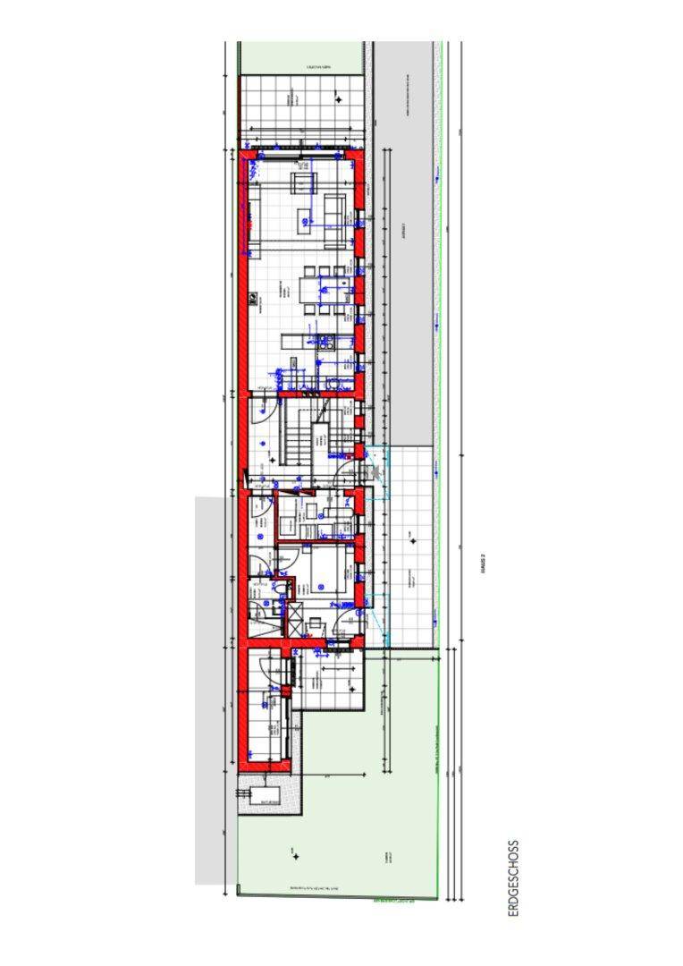 Detaillierter Grundriss des Erdgeschosses mit Wohnbereichen, Küche und direktem Gartenzugang.
