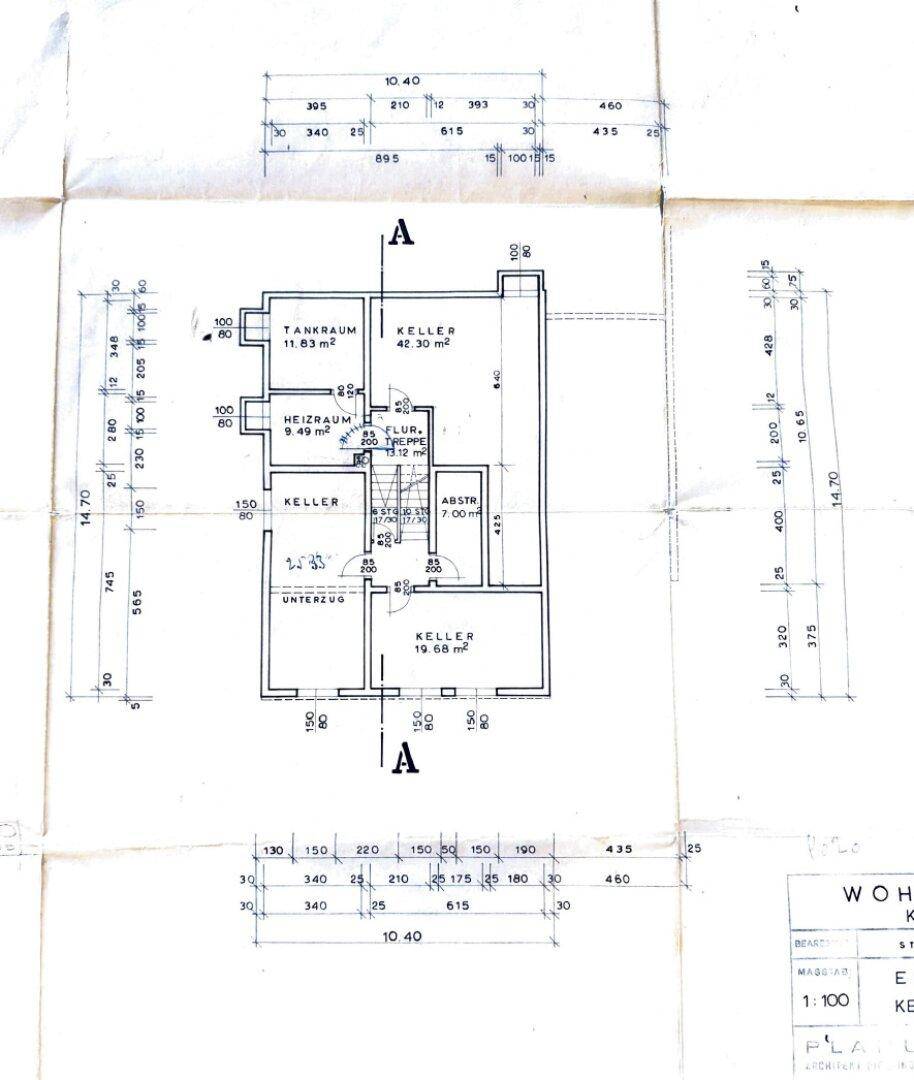 Grundriss des Kellergeschosses mit Heizraum, Tankraum und mehreren Kellerräumen.
