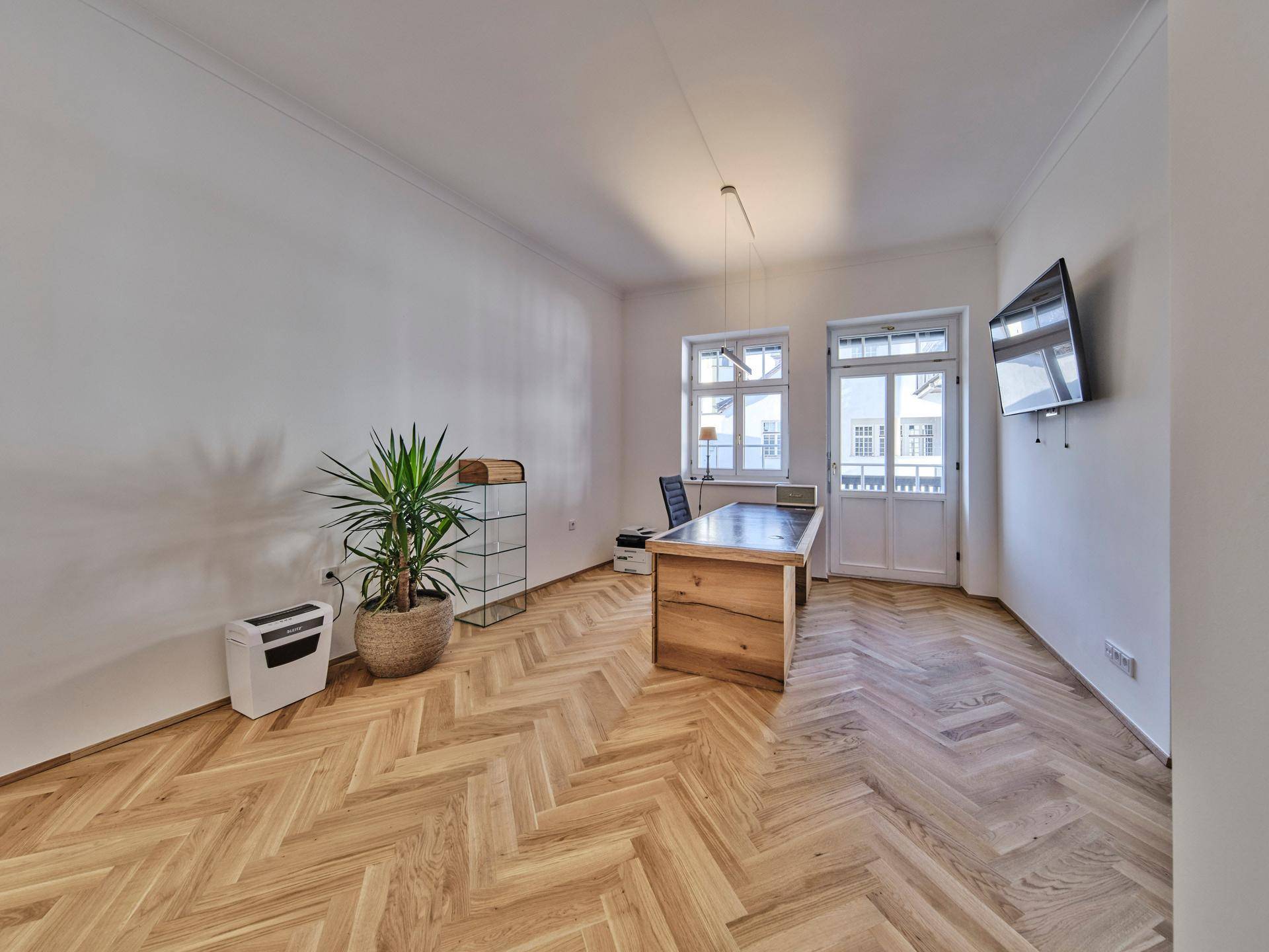Altbau trifft Moderne: Stilvolle 3-Zimmer-Wohnung in bester Lage - Ansicht 2