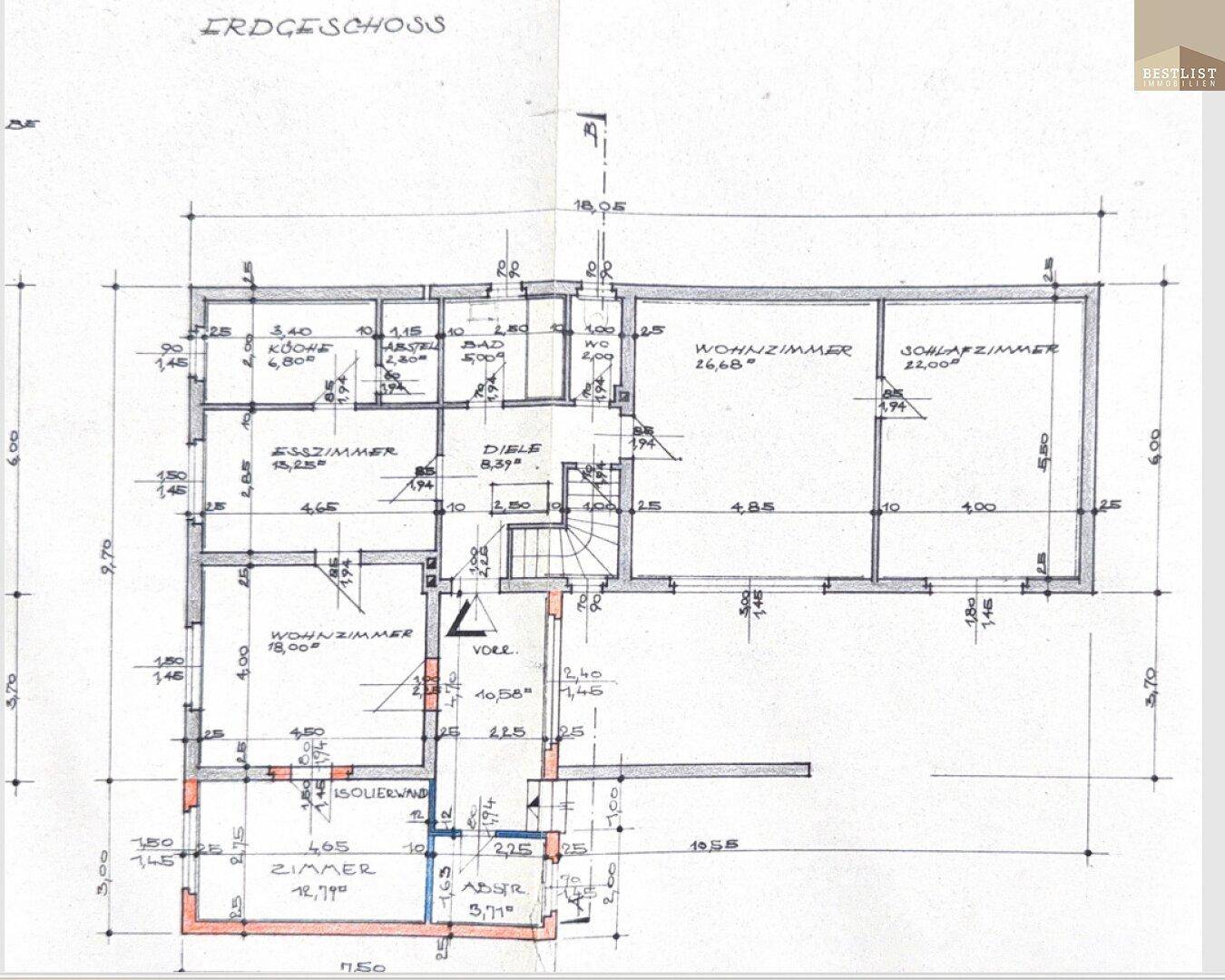 Grundriss des Erdgeschosses mit Wohnzimmer, Esszimmer und Schlafzimmer.