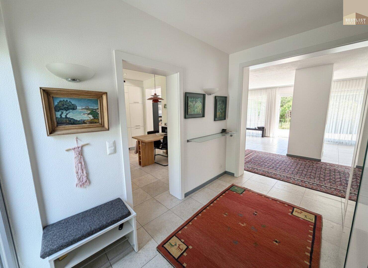 Moderne Eleganz trifft Naturidylle – energieeffizientes Einfamilienhaus mit großzügiger Terrasse in der Hinterbrühl - Ansicht 2