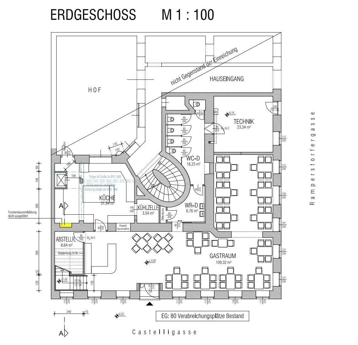Grundriss des Erdgeschosses mit Gastraum, Küche und Technikbereich.