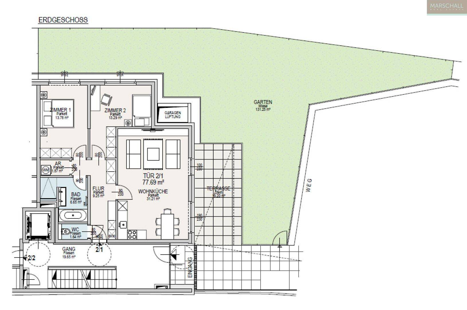 Grundriss des Erdgeschosses mit offenem Wohnbereich, Terrasse und großem Garten.