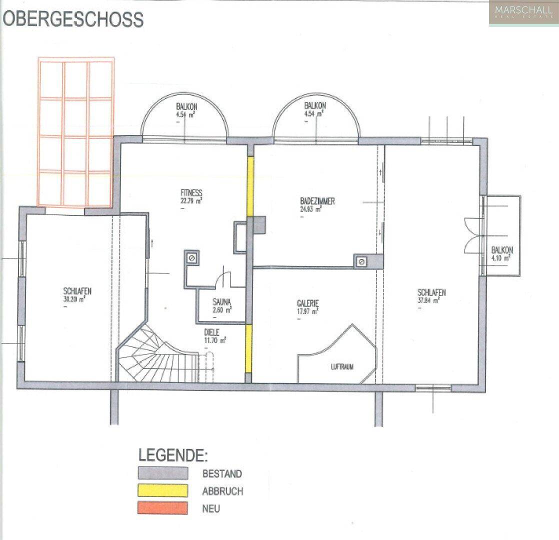 Grundriss des Obergeschosses mit zwei Schlafzimmern, einem Badezimmer, Fitnessraum, Sauna und mehreren Balkonen.