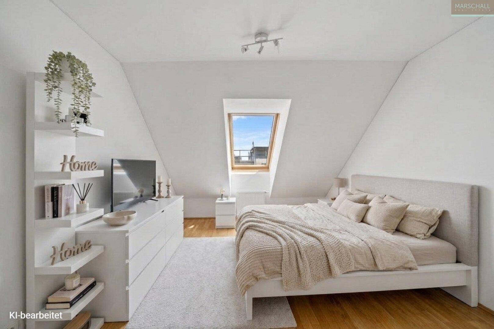 Gemütliches Schlafzimmer im Dachgeschoss mit Dachfenster, Holzboden und moderner Einrichtung in hellen Tönen.