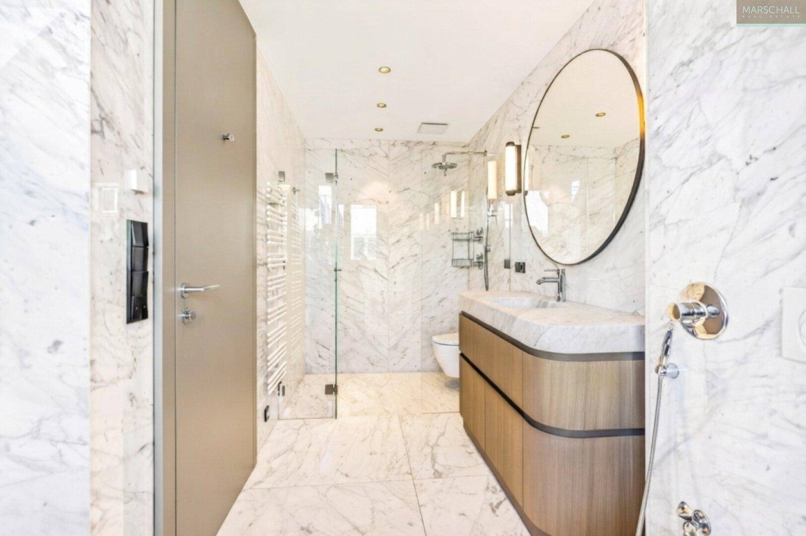 Badezimmer 2