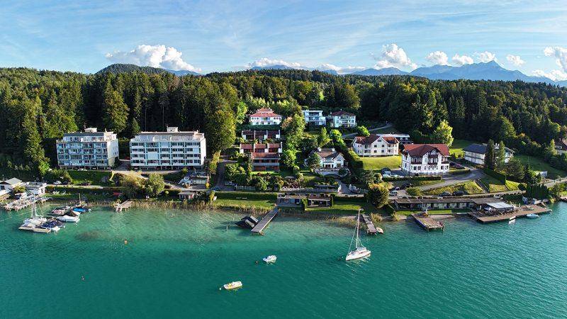 Großzügige Villa in Velden mit See- und Schlossblick - Ansicht 2