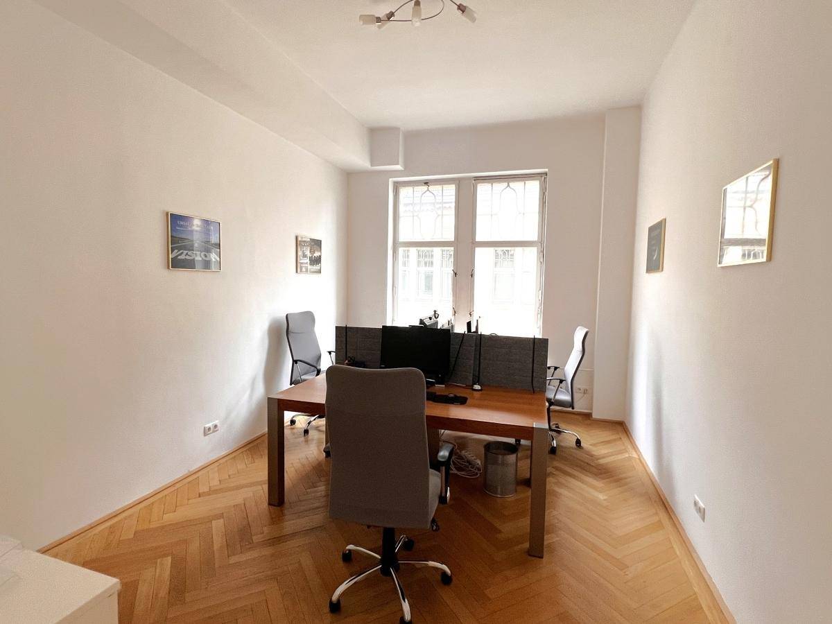 Büro3