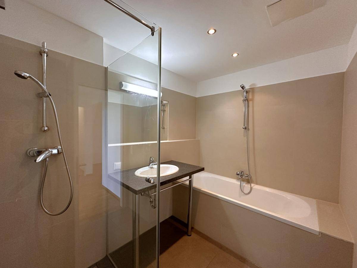 Badezimmer1-1