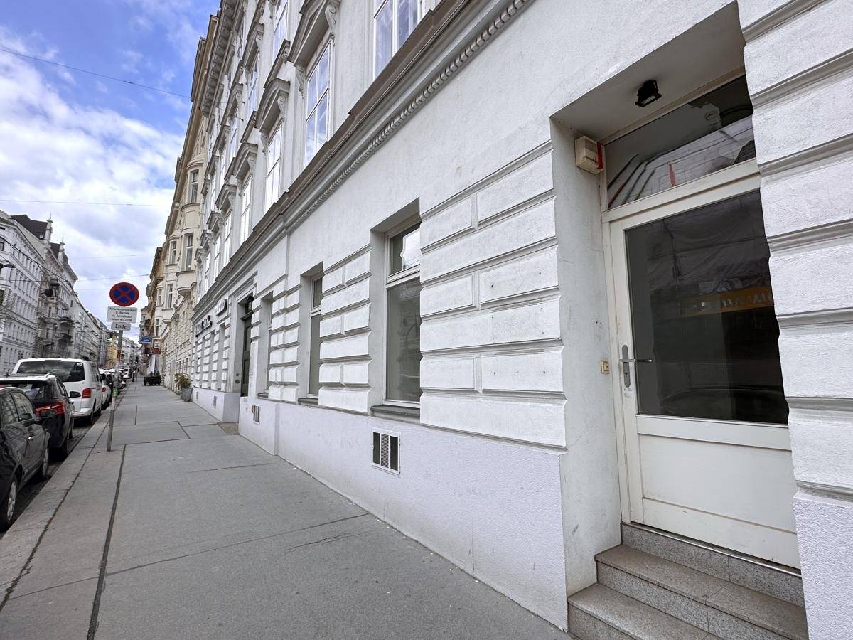 Büro mit straßenseitigem Zugang – pohled 3