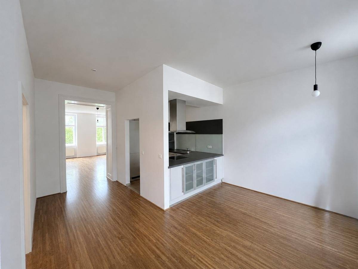 Sonnige Pärchenwohnung direkt auf der Mariahilfer Straße - Ansicht 5