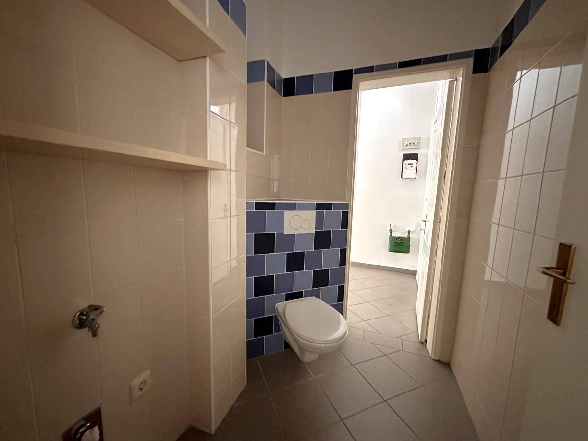 Toilette1-1