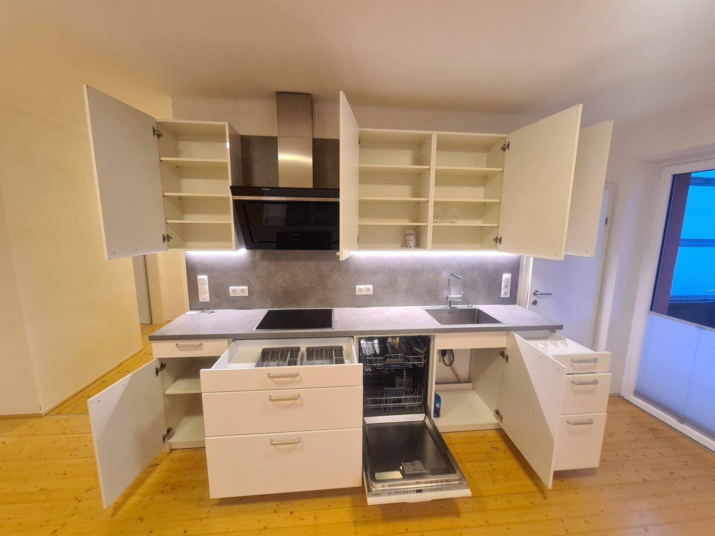 Open Kitchen