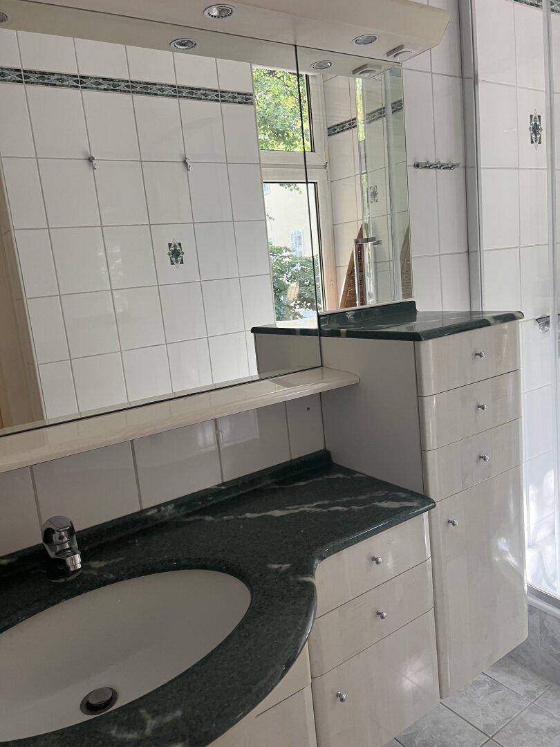 Bad mit Dusche