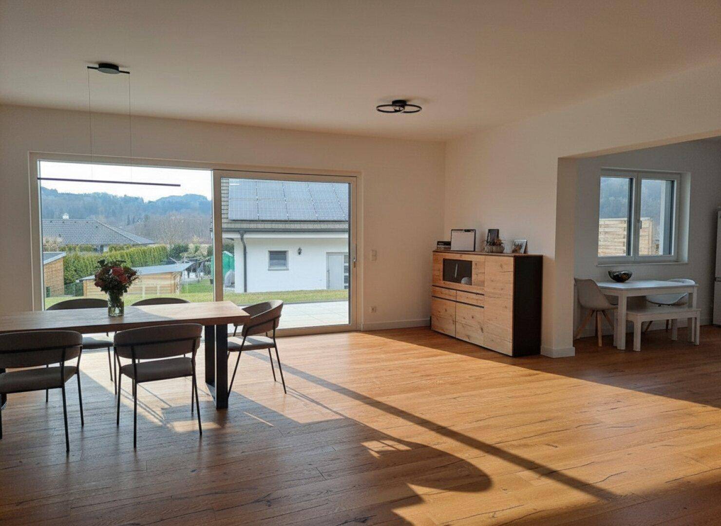 Ländliche Familienidylle -moderner Bungalow mit KOMFORT, sonnige Lage-große Terrasse, Garten und Doppelgarage - Widok 5