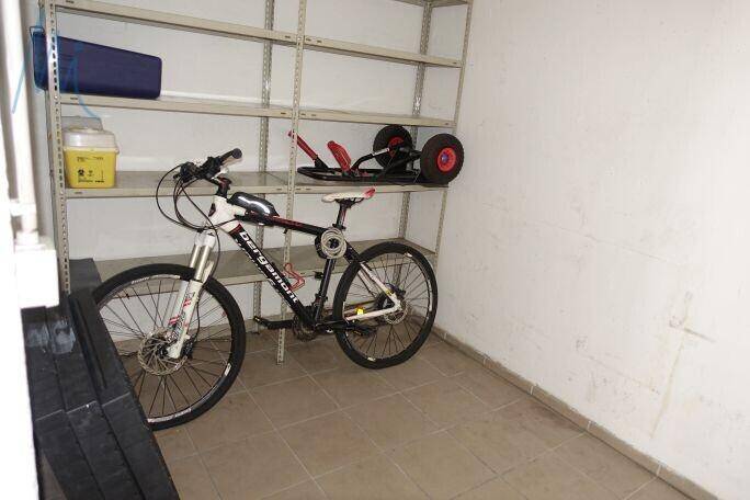 boro, garage3
