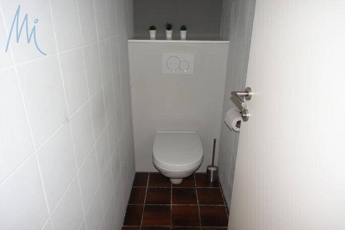 boro, wc2
