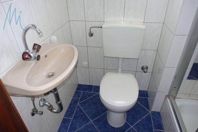 JGStr3, Du-WC2