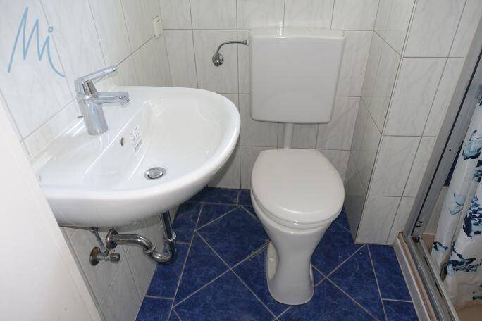 JGStr1, Du-WC2