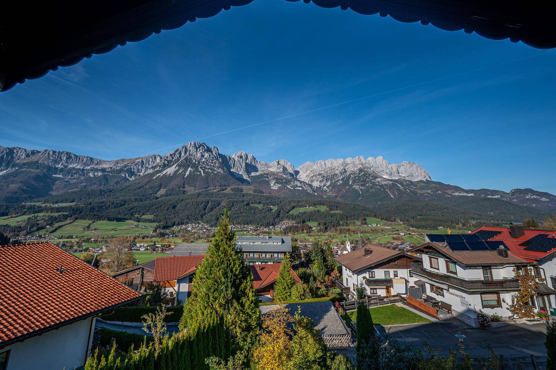 Großzügiges Appartementhaus mit Bergpanorama an der Skipiste in Ellmau - Ansicht 2